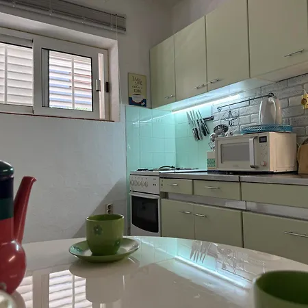 Marin Apartment *